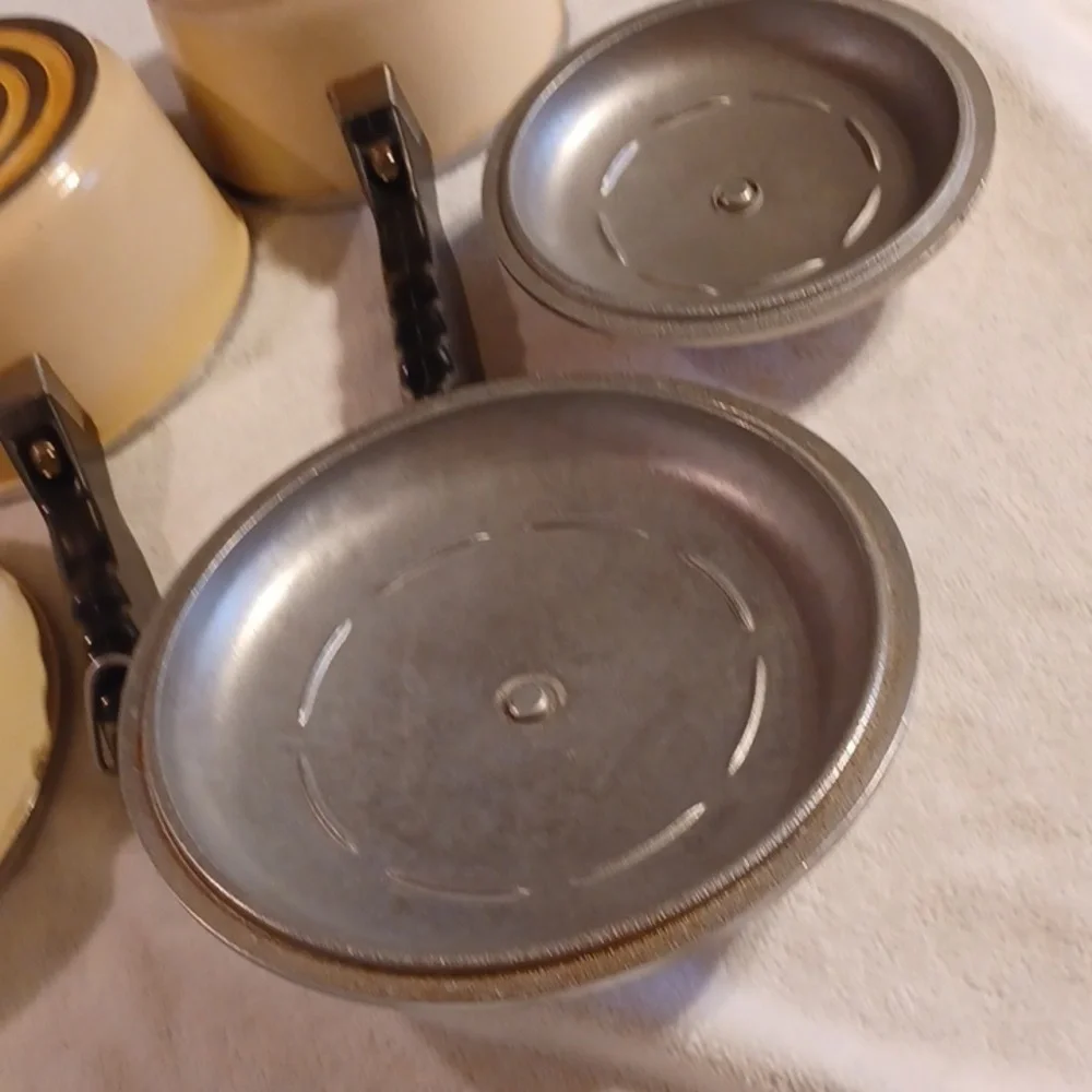 Club Cream Color Cookware Set with Black Handles
